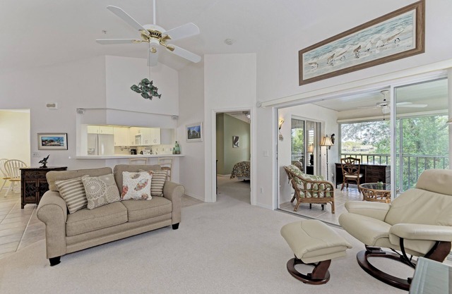 Fabulous 3BR/2BA condo in Plantation Golf & CC - near beaches, golf & downtown!