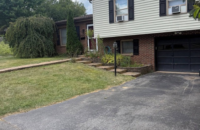 Fabulous pet-friendly 3-bedroom house with AC in State College