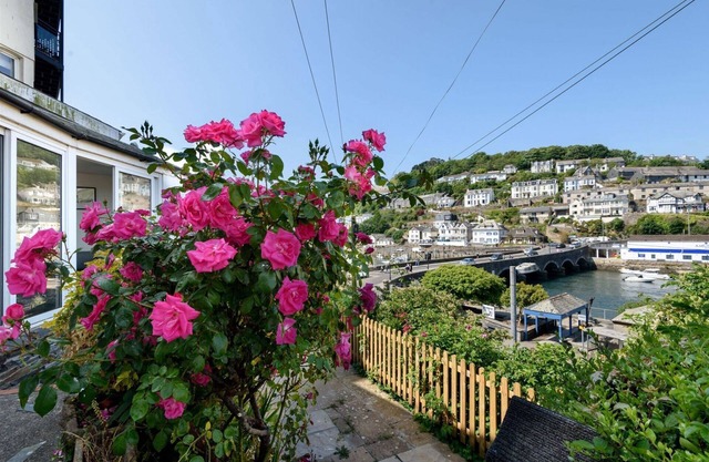 Fabulous town centre property with river views.