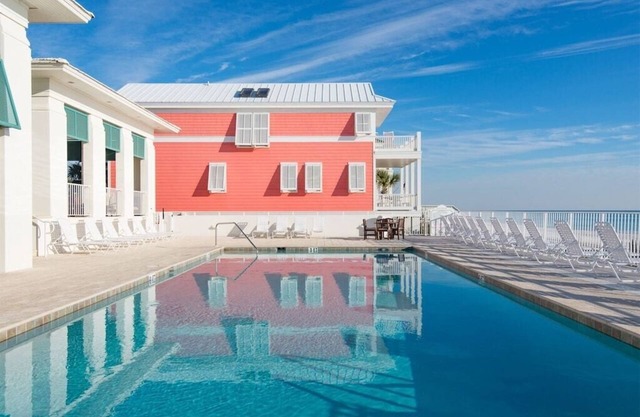 Fairview Cottage - Beautiful GULF FRONT home in Carillon Beach! Views from