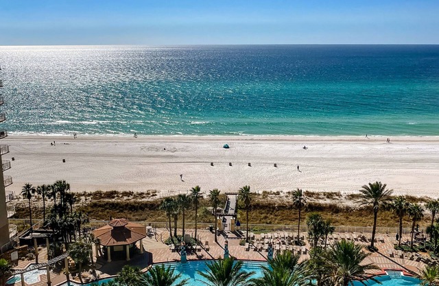 FALL BREAK DEALS PLUS GULF VIEWS, BEACH CHAIR SERVICE AND PREMIER PARKING!
