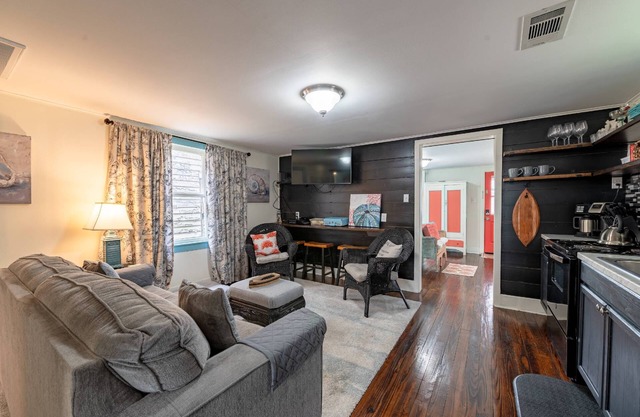 Fall for Galveston 15% Off Your Stay This Season