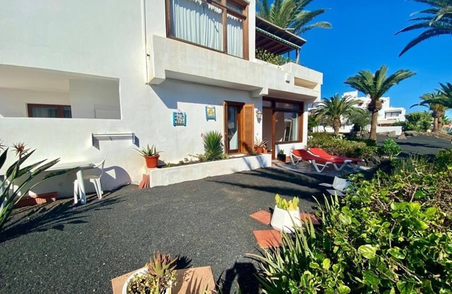 Fall in love with this cute two bedroom apartment