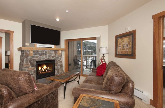 Fall into Savings! 15% Off Until Nov 30 - Book Now!