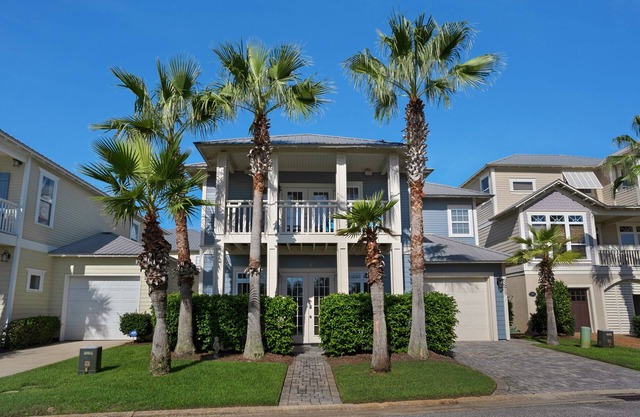 Fall Special- 4 for 3! Free Beach SRVC= 2 Chairs/Umbrella! Private Beach!