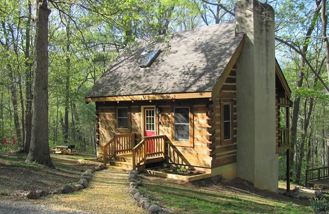 Falling Leaf Cabin - Rustic Charm With Modern Decor!