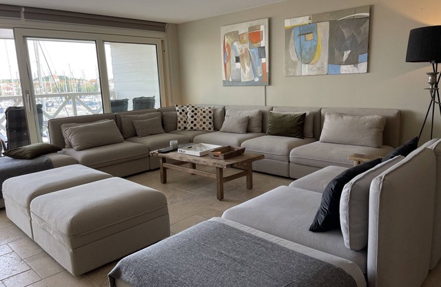 Family apartment, spacious and luxurious, between Grevelingen and the North Sea