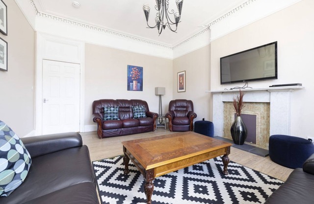 Family Flat near Leith