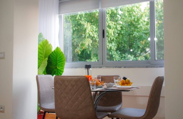 Family friendly , 11-minute walk from the heart of the city center.