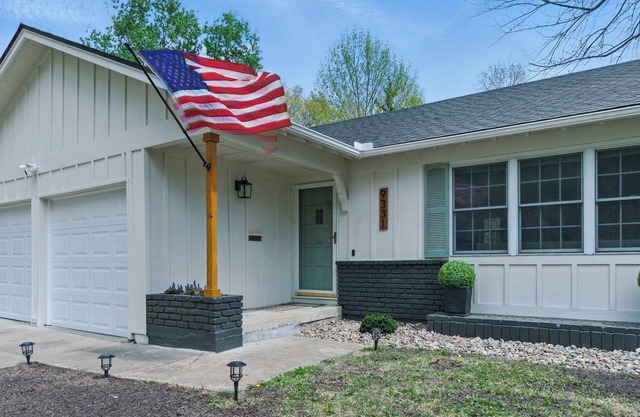 Family-Friendly 4BR w/Game Room, Patio + Firepit