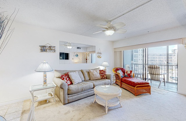 Family-Friendly Condo near the Ocean w/Balcony, Free WiFi, A/C, Shared Pool