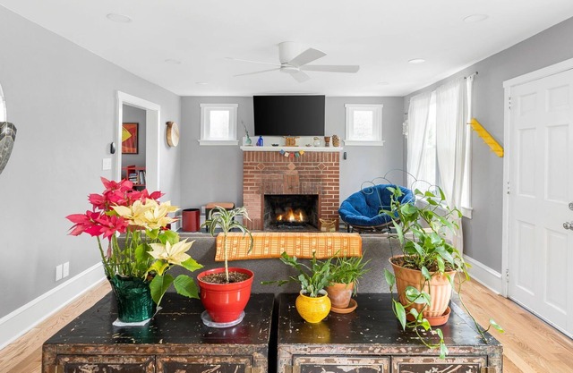 Family friendly home with fire pit, large yard, and parking