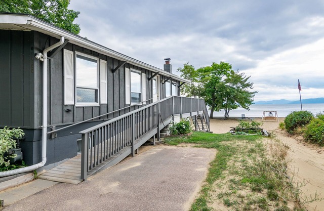 Family-friendly house on Lake Champlain w/beach, mountain & water views