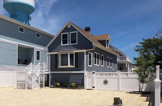 Family Friendly Lavallette Home with room for everyone! Walk to everything!