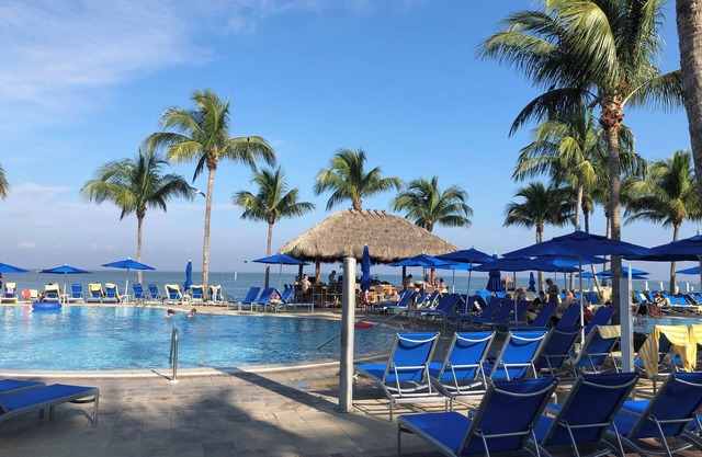 Family-Friendly One Bedroom Bayside Villa w/Stunning Views & Activities