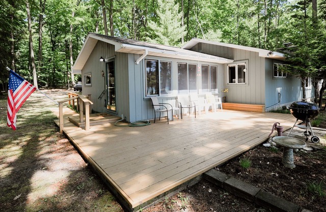 Family friendly, Sleeping Bear National Park and Historic Fishtown nearby