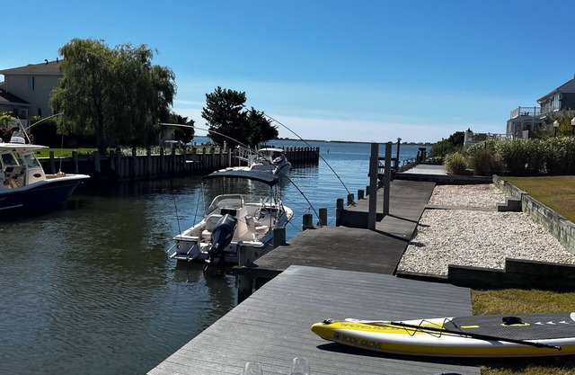 Family-Friendly Waterfront in the Hamptons with Stunning Views