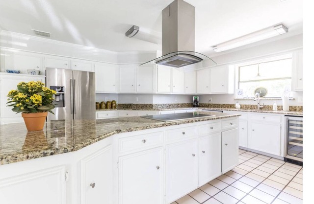 Family Haven - Space Galore 4.5 bedroom 10 beds, 3/4 Acre
