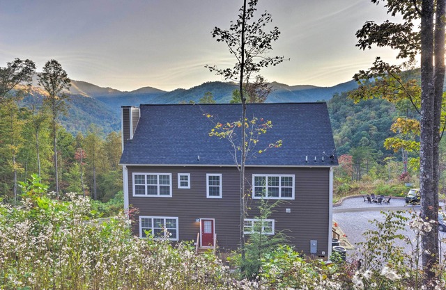 Family Holiday Retreat! Mtn-View Blue Ridge Home