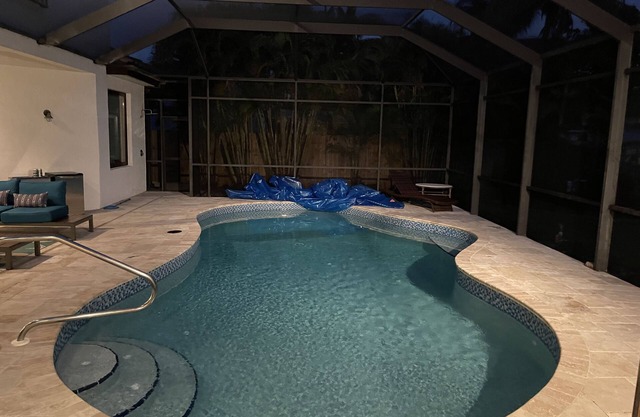 Family home close to beach and conveniences!
