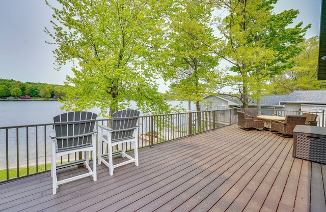Family Home on Crystal Lake w/Private Beach!