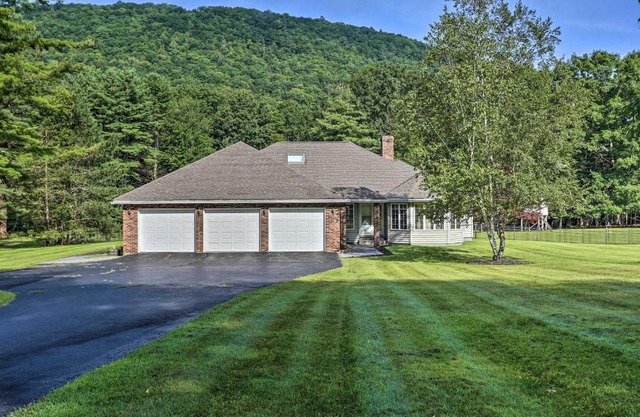 Family Home with Pool, Yard, Game Room, Deck and More!