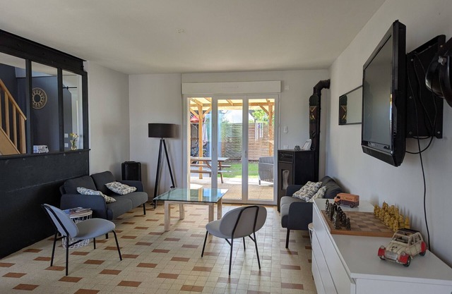 Family house by the Loire in Sigloy for 6 people