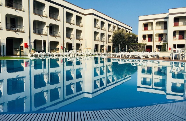 Family Oasis Near the Sea