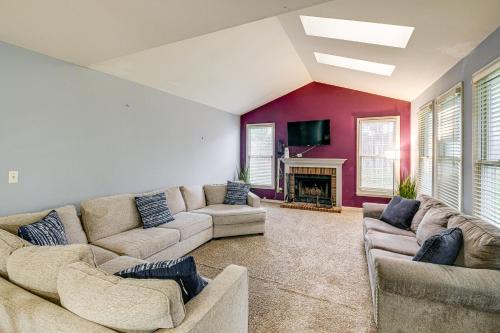 Family Retreat with Fenced Yard in Woodbridge!