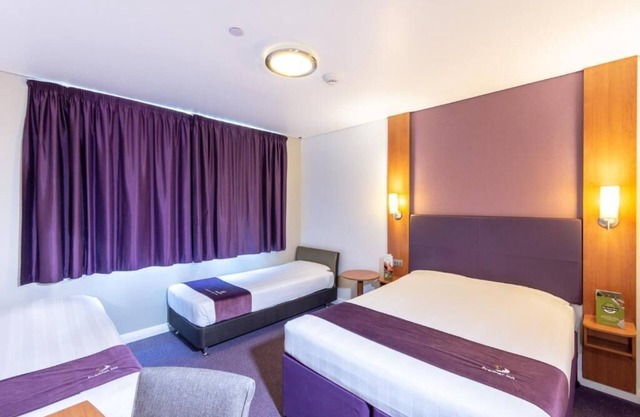 Family Room Near Abu Dhabi International Airport By Luxury Bookings