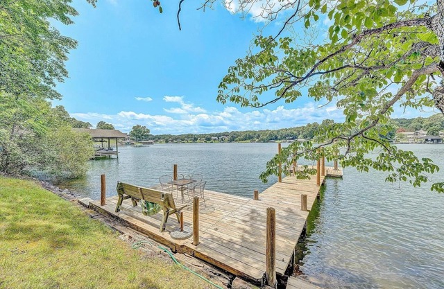 Family Smith Mountain Lakefront Retreat - Private Dock 4BR house Pet Friendly