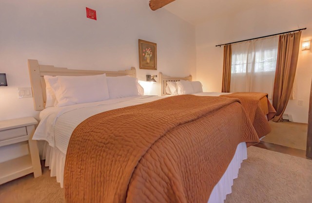 Family suite w/Mountain View - 11