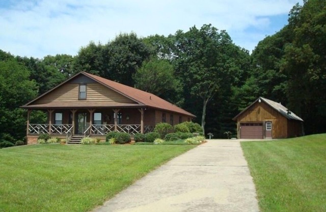 Fancy Gap Cabin, Blue Ridge Parkway, Virginia