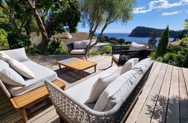 Fantastic modern villa near the sandy beaches
