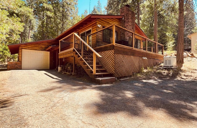 Fantastic 2-bedroom 2-bathroom house with AC and backup generator in Arnold