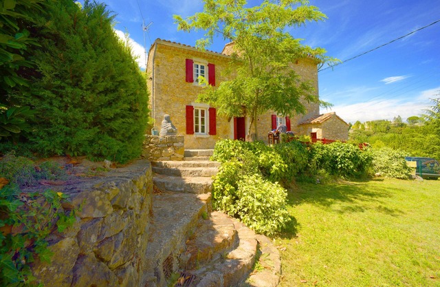 Farmhouse at the gateway to the Cévennes foothills and vineyards.