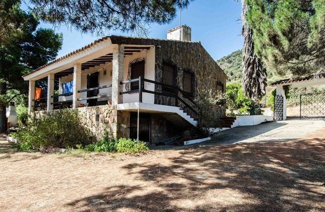 Farmhouse 'Costa Del Sud - Villa Indipendente' with Shared Pool and Shared Garden
