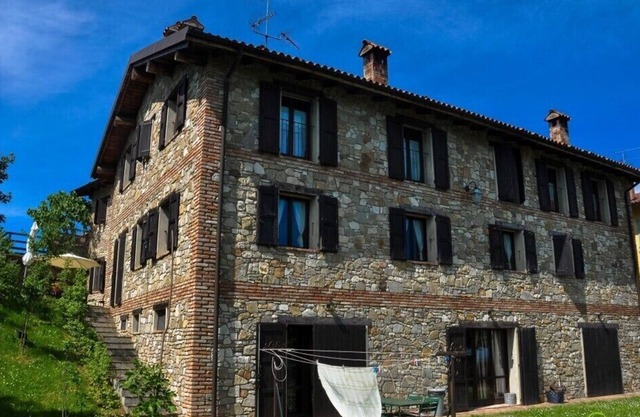 Farmhouse in the heart of Valsamoggia: the land of wine, castles and good food!