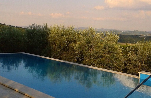 Farmhouse in the Tuscan countryside, swimming pool. Hot springs, art cities, Etruscan archaeology