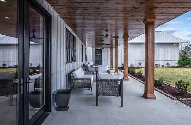 Farmhouse on 100 Acres