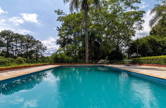 Farmhouse W/Pool, Court and Barbecue