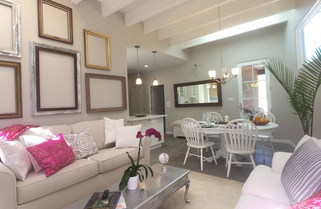 Feel at Home , all sanitized, 6 walkable blocks from Santa Fe Plaza.