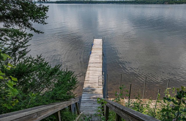 Fence Lake Retreat w/dock