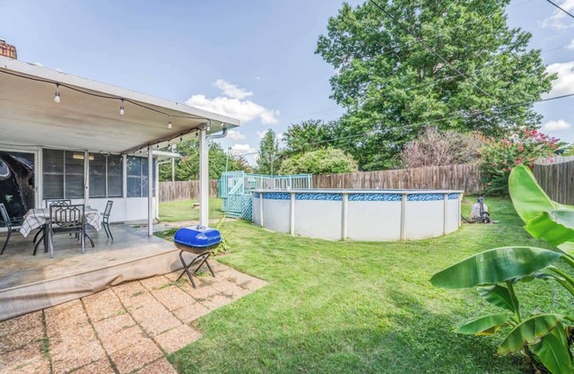 Fenced Yard w/Pool! Comfy & Convenient in Cordova