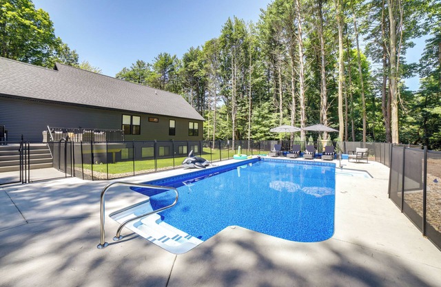 Fennville Vacation Rental: Seasonal Heated Pool!