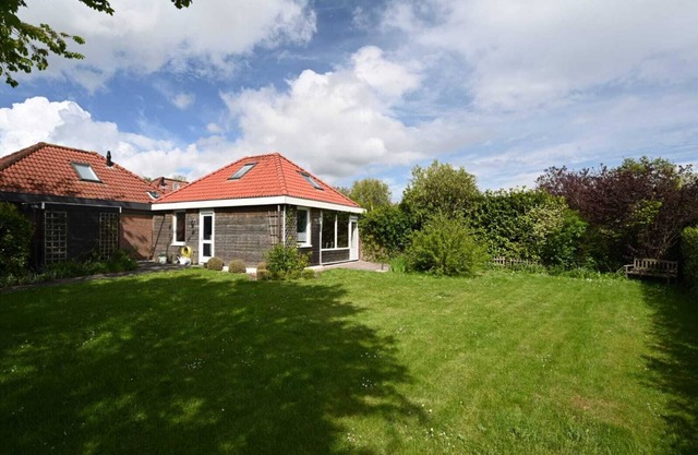 Ferienhaus am Grevelingenmeer in Strandnähe, mit Garten und Pool