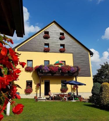 Ferienwohnung-Am-Schloessel-fuer-2-4-Personen-in-Oberwiesenthal