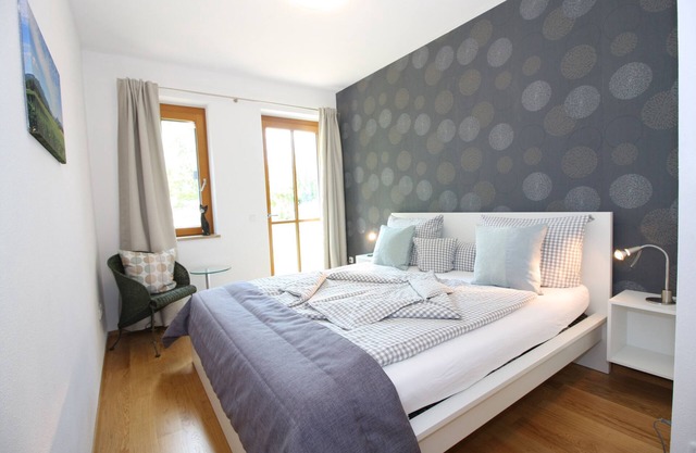*Ferienwohnung Achental - spacious apartment (120 sqm), max. 6 pers.; open kitchen