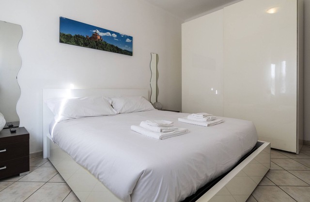 Ferrarese 160/2 - One Bedroom Apartment, Sleeps 2