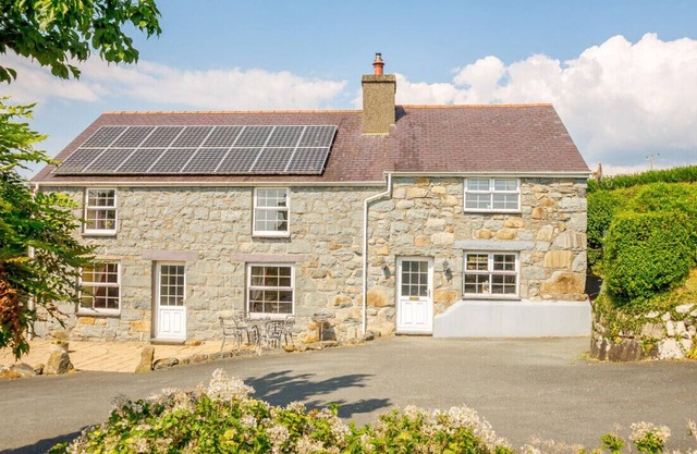 Ffermdy Cricieth - Three Bedroom House, Sleeps 6
